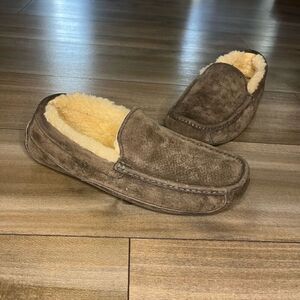 ? UGG Unisex “Fluff You” Slippers/Slides, Samba Red - New without box! UGG | Shoes | Ugg Scuff Slippers Size 67 | Poshmark main image 4